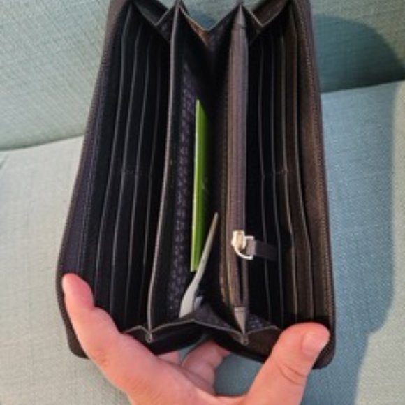 Black wallet with glitter dots - Picture 3 of 3